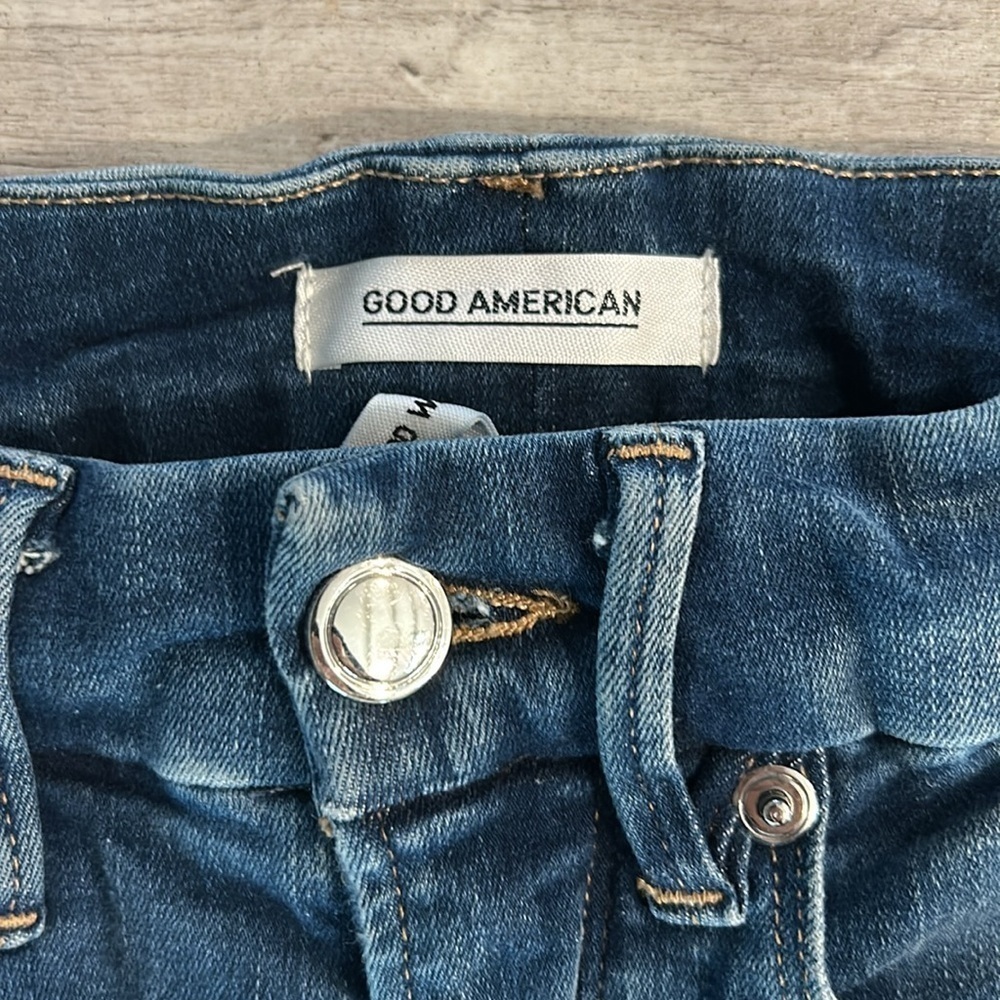 Good American Good Waist Crop jeans size 25 - Picture 5 of 11